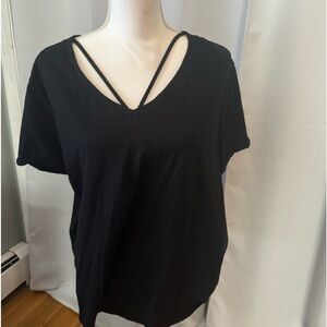 Rock & Republic Short Sleeve V-neck shirt Size XXL